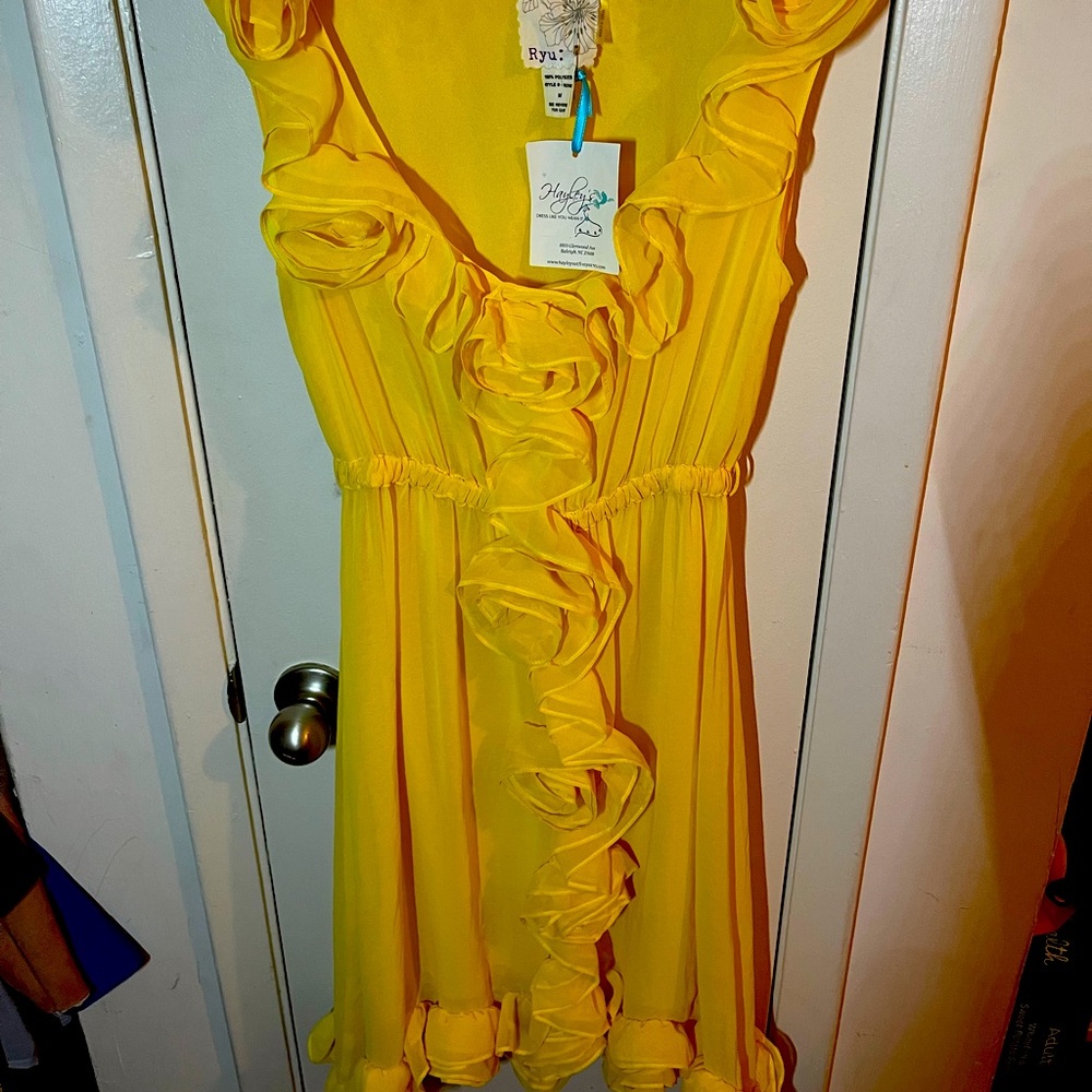 Ryu: Yellow Flower Dress